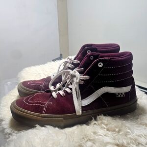 Sk8 Hi Vans Maroon & White.